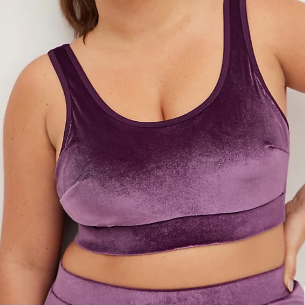NWT TORRID 2 PIECE VELOUR LOUNGE SET W/ CROPPED TANK,HIGH RISE SHORTS - Picture 8 of 10